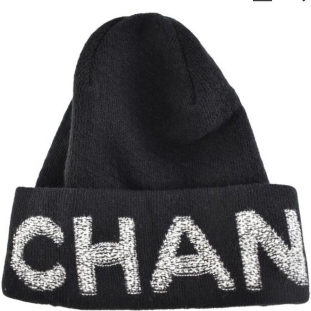 Chanel beanie from dame ski collection as headband seen on Kylie Jenner.